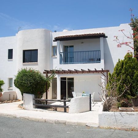 Always Welcome! Near Beach, Cml Swimming Pool Paphos Luaran gambar
