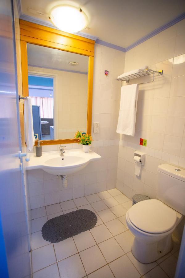 Always Welcome! Near Beach, Cml Swimming Pool Paphos Luaran gambar